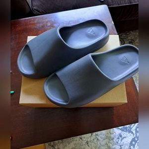 Granite Yeezy Slide, Men's 14